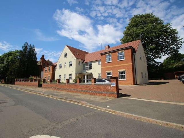 Apartment for sale in Northampton, Northamptonshire