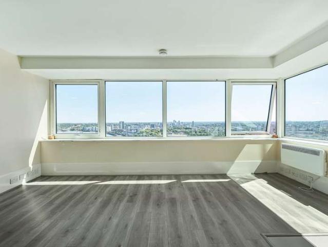 Apartment for sale in London Borough of Lewisham, Greater London