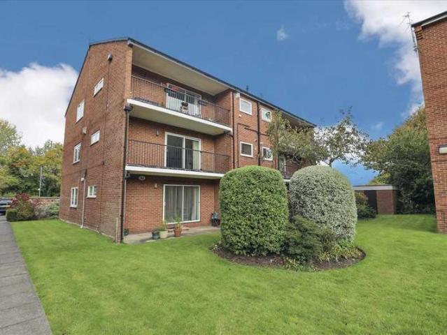Apartment for sale in Calderstones