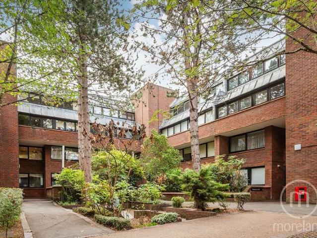 Apartment for sale in London Borough of Barnet, Greater London