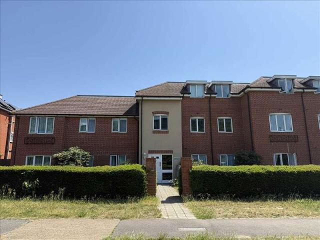 Apartment for sale in West Bedfont, Lower Halliford