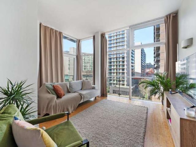 Apartment for sale in Civic Quarter, Manchester