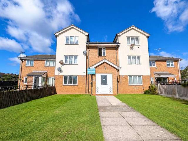 Apartment for sale in Causeway Green, West Midlands