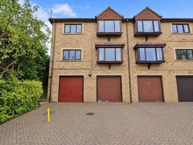 Apartment for sale in Nab Wood, Bradford