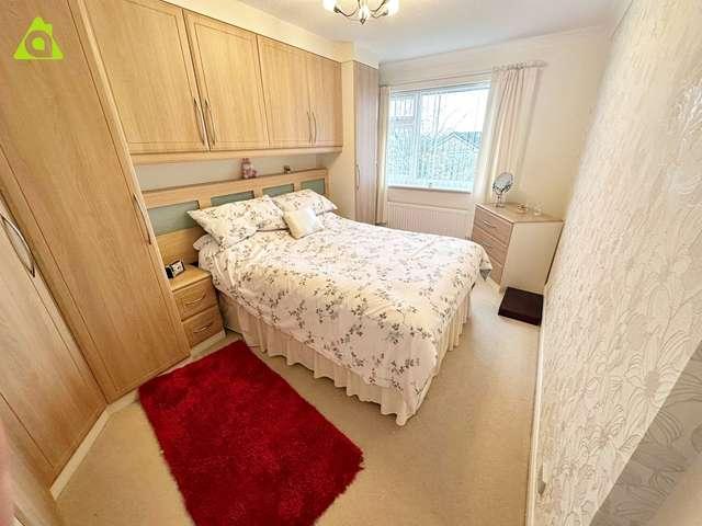 Apartment for sale in Westhoughton, Lee Bank