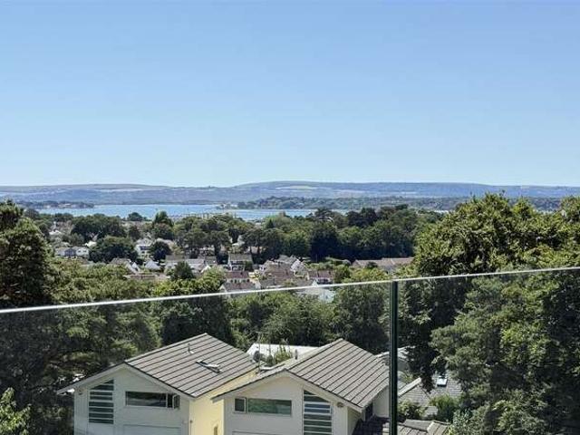 Apartment for sale in Poole