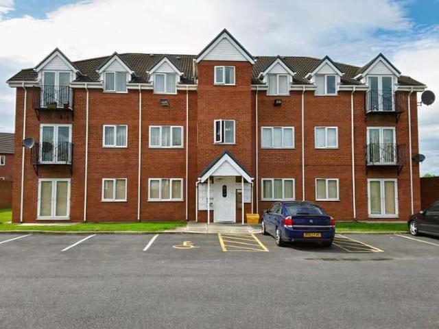 Apartment for sale in Grange, Halton