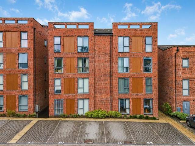 Apartment for sale in West Yorkshire
