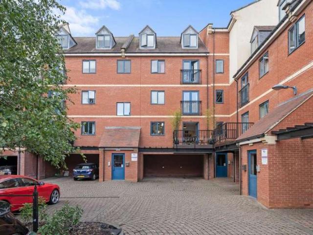 Apartment for sale in St Clements, Worcestershire