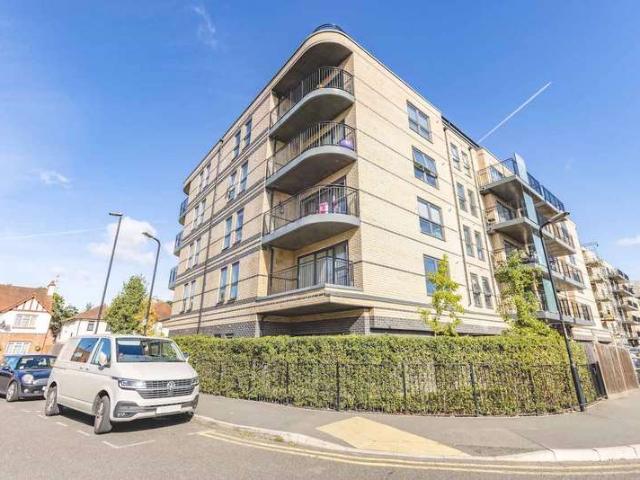 Apartment for sale in Chalvey, Slough