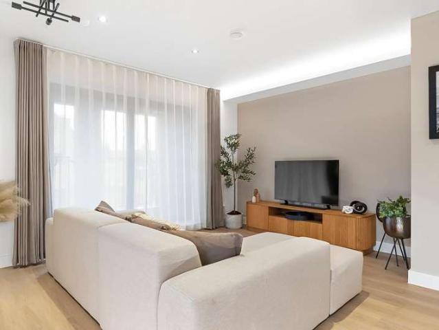 Apartment for sale in West Norwood, Greater London