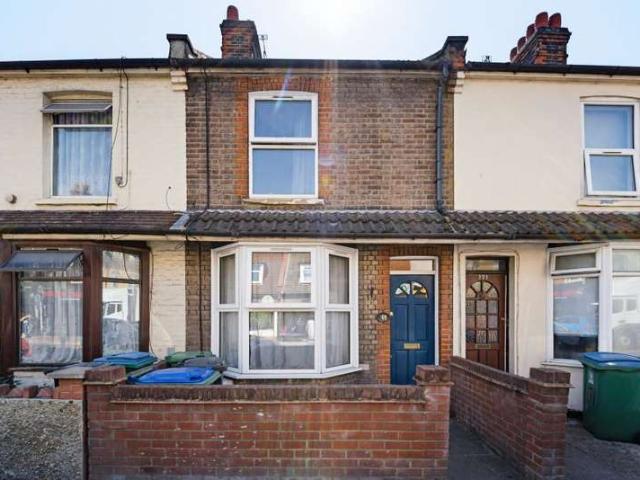 Apartment for sale in Holywell Estate, Watford