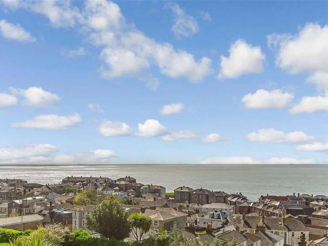 Apartment for sale in Bonchurch, Ventnor