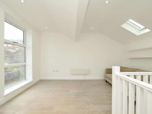 Apartment for sale in Stoke Newington, Greater London