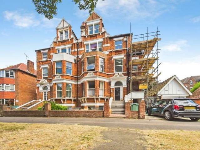 Apartment for sale in Folkestone