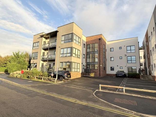 Apartment for sale in Claypath, Durham