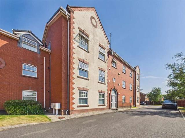 Apartment for sale in Moreton, Wirral