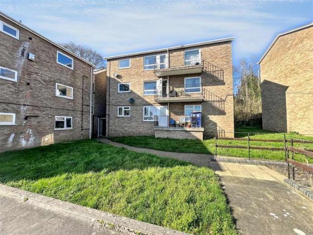 Apartment for sale in Lakenham, East Bank
