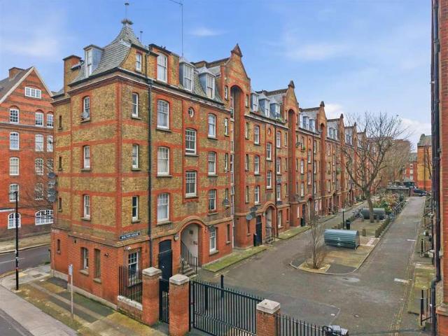 Apartment for sale in Spitalfields, Whitechapel
