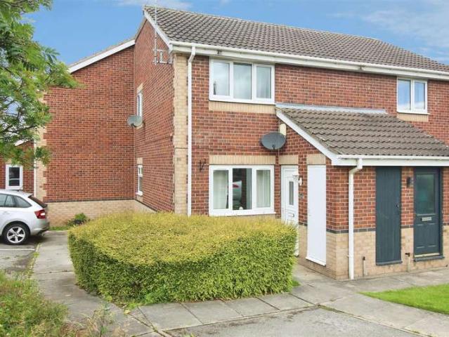 Apartment for sale in Oulton, West Yorkshire