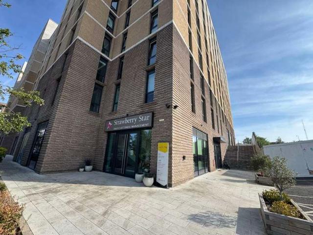Apartment for sale in Spring Park, Luton