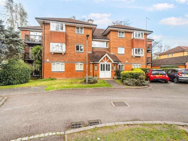 Apartment for sale in Crowthorne, Bracknell Forest