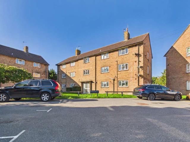 Apartment for sale in Storrington, Horsham
