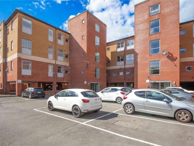Apartment for sale in Horfield, Feckenham