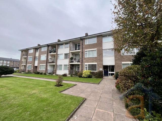 Flat for sale in Southport, Sefton