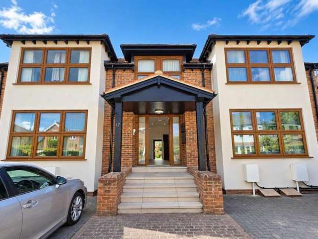 Apartment for rent in Egham, Runnymede