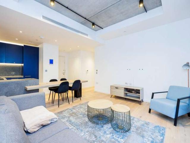Apartment for sale in Goodluck Hope, Greater London