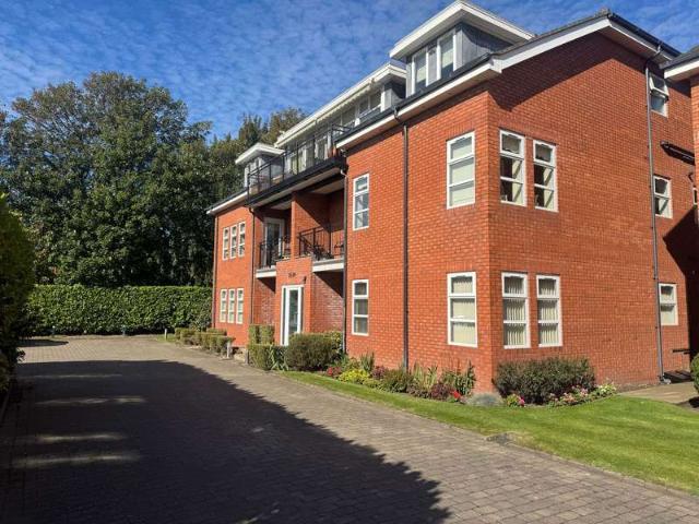 Apartment for sale in Southport, Sefton