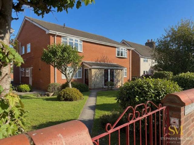 Apartment for sale in Little Altcar, Sefton