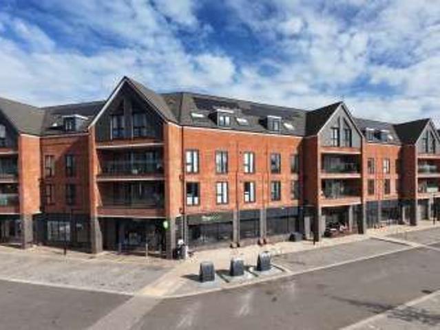 Apartment for sale in Montague Park, Wokingham