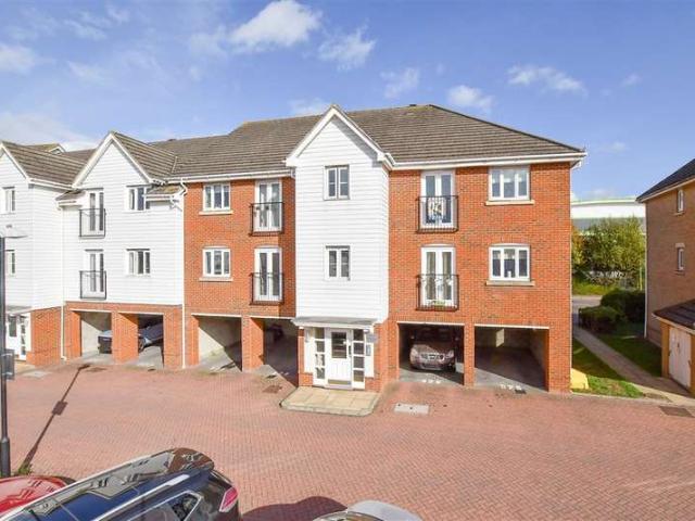 Apartment for sale in New Hythe, Tonbridge and Malling