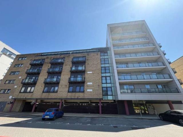 Apartment for sale in Cardiff International Sports Village, Falcon Lodge