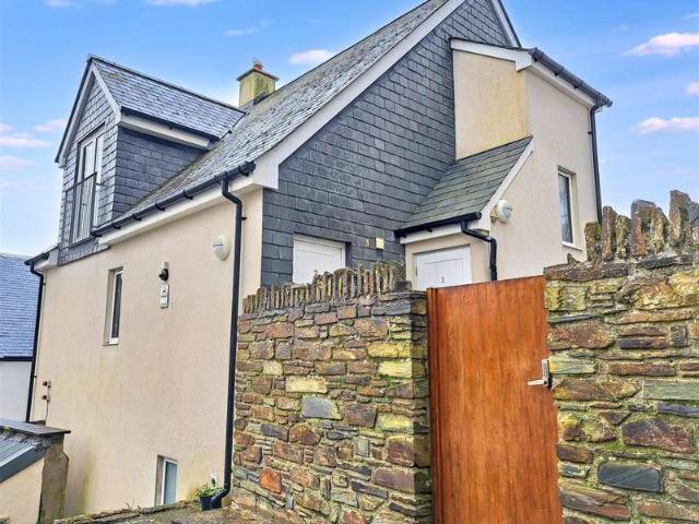 Apartment for sale in Falmouth, Cornwall