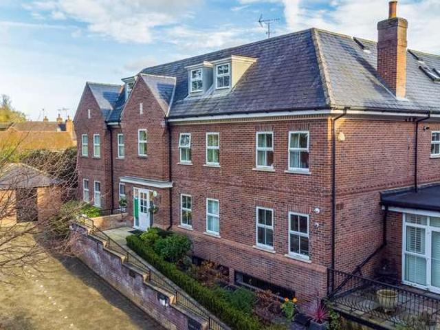 Apartment for sale in Oaklands, Fretherne