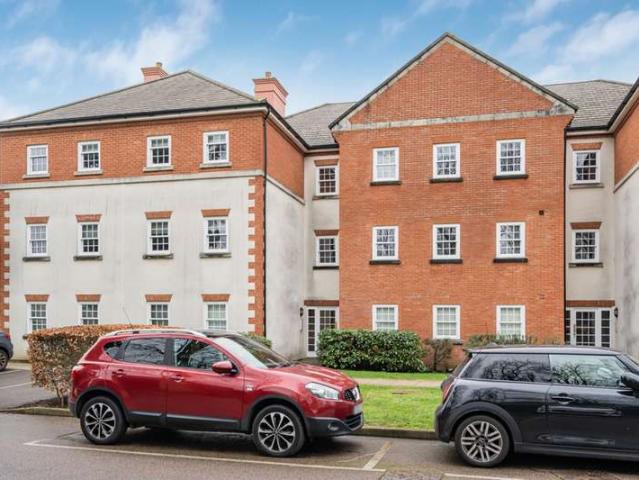 Apartment for sale in Netherne-on-the-Hill, Red Hill