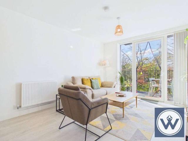 Apartment for sale in London Borough of Hillingdon, Greater London