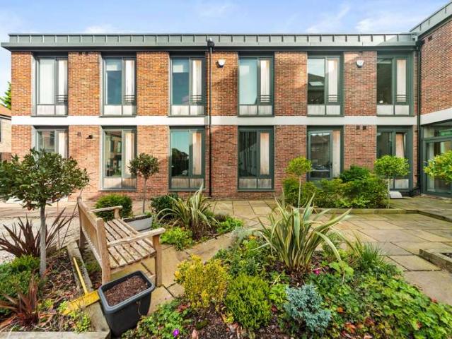Apartment for sale in High Harrogate, Harrogate