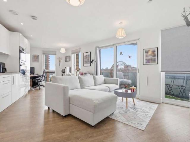Apartment for sale in Bromley-by-Bow, Greater London