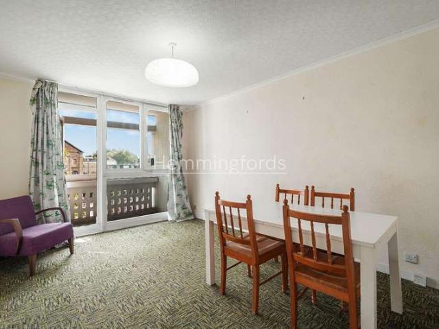 Apartment for sale in Barnsbury, Greater London
