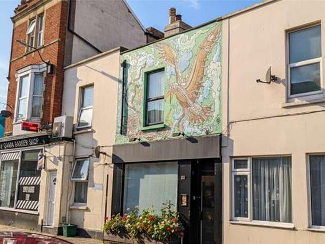 Apartment for sale in Weston-super-mare, North Somerset