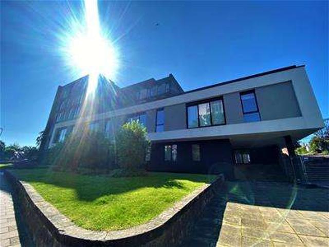 Apartment for sale in Stirchley, Birmingham