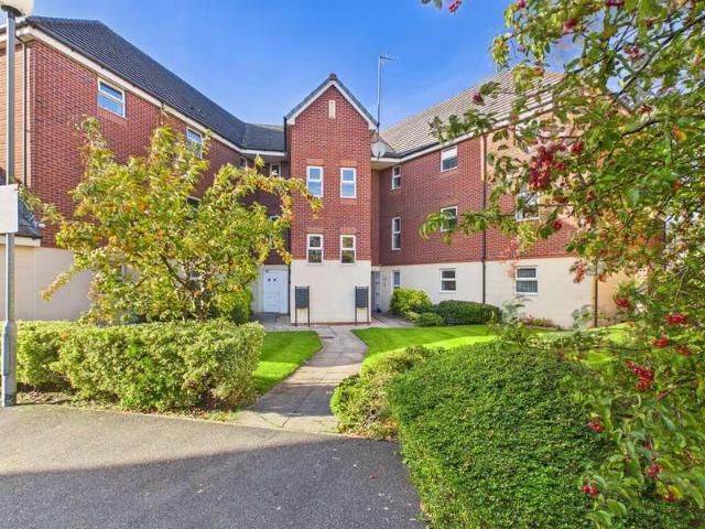 Apartment for sale in Gillar's Green, St Helens