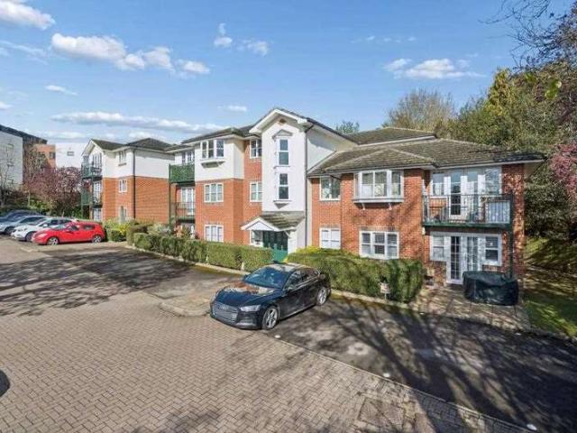 Apartment for sale in Denham