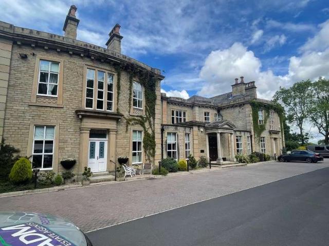 Apartment for sale in Huddersfield, West Yorkshire