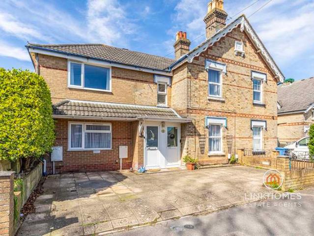 Apartment for sale in Upper Parkstone, Poole