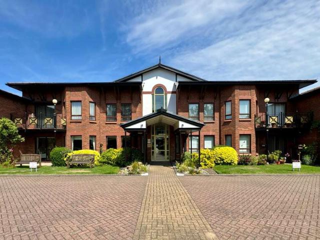 Apartment for sale in Little Altcar, Sefton
